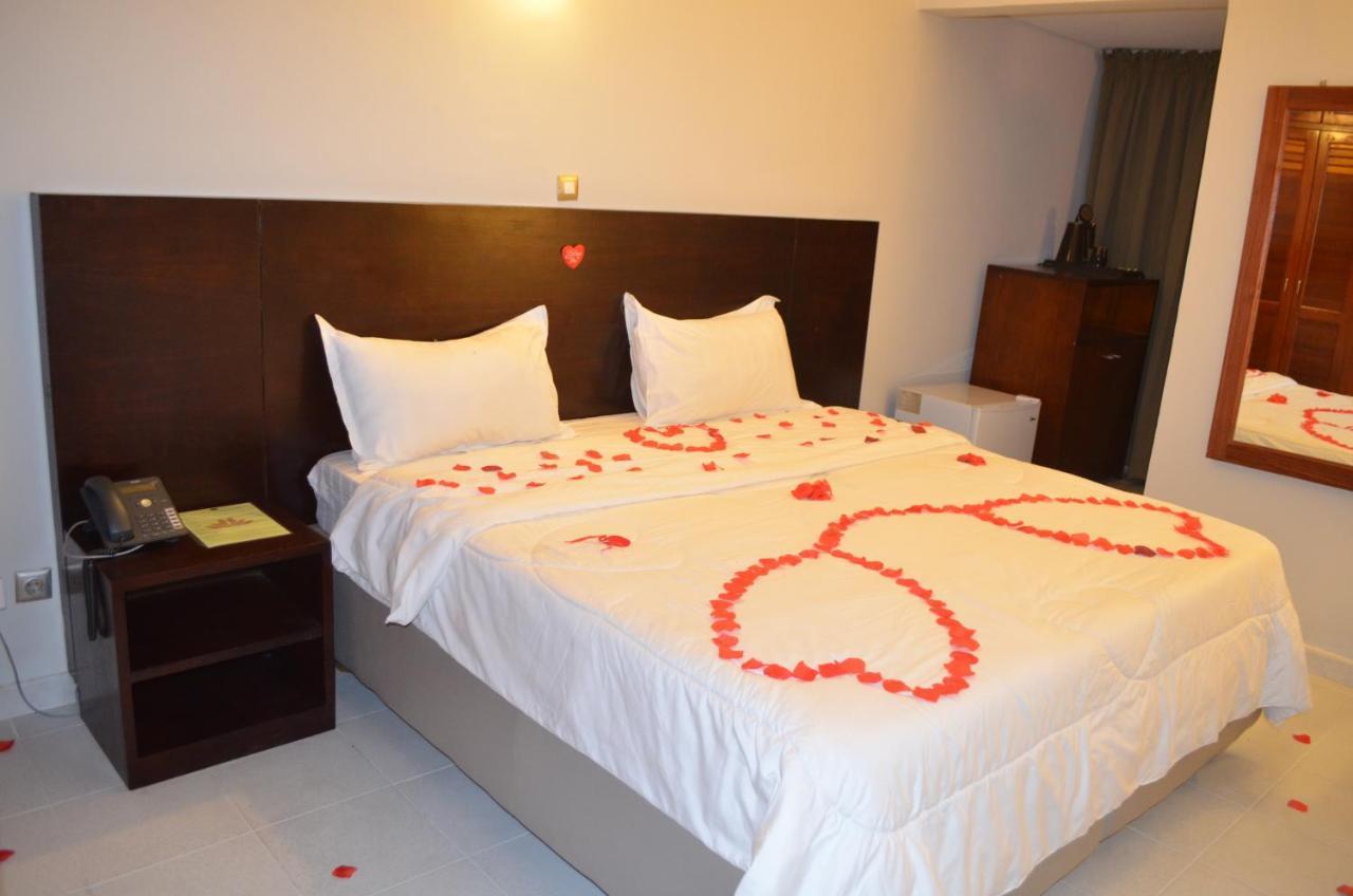 Hotel La Rose Blanche Abidjan Kültér fotó