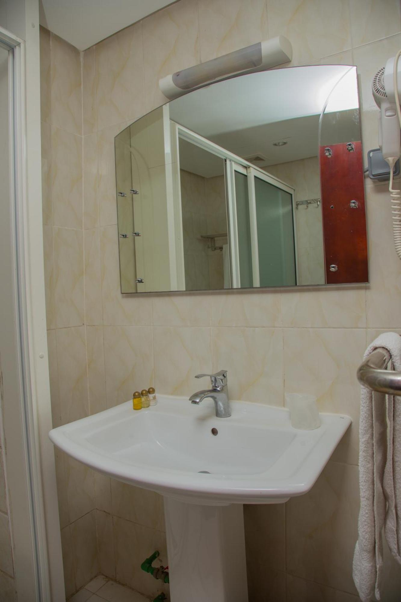 Hotel La Rose Blanche Abidjan Kültér fotó