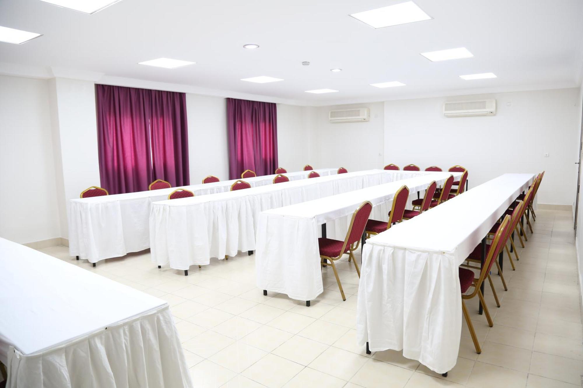 Hotel La Rose Blanche Abidjan Kültér fotó